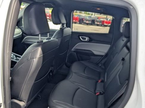 Used 2025 Jeep Compass Limited AWD/4WD image 11