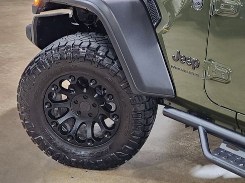 Used 2023 Jeep Wrangler Unlimited Sport AWD/4WD image 23