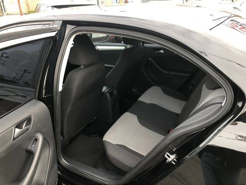 Used 2017 Volkswagen Jetta S image 10