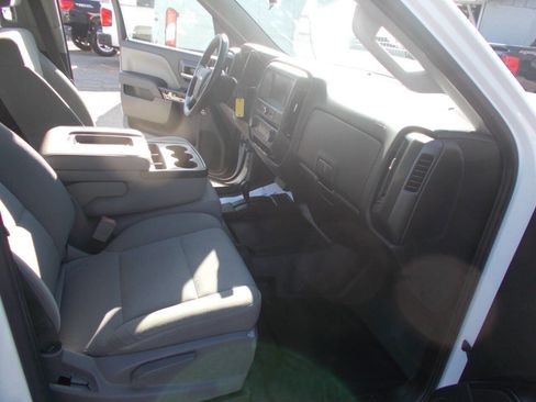 Used 2017 Chevrolet Silverado 1500 W/T w/ Trailering Package image 9