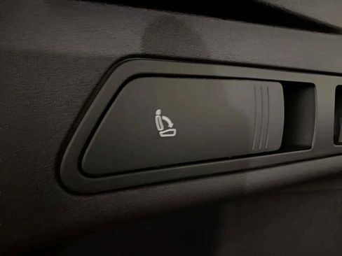 Used 2025 Audi Q6 e-tron Premium Plus w/ Premium Plus image 98