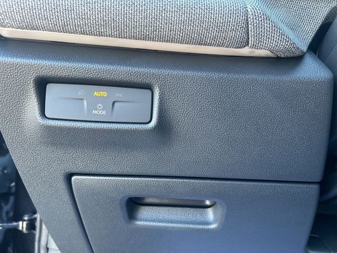 New 2026 Volkswagen Tiguan S image 14