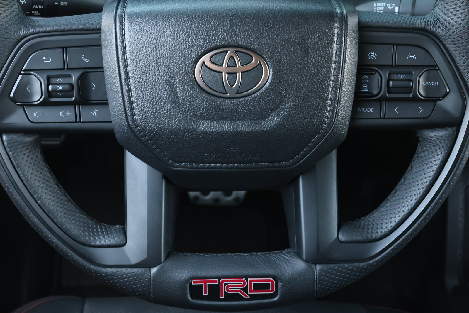 Used 2025 Toyota Tacoma TRD Pro w/ Tow Tech Package AWD/4WD image 18