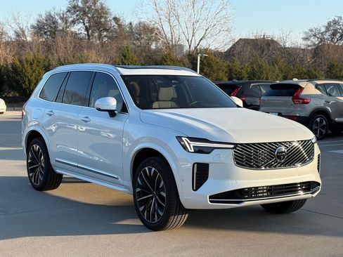 New 2026 Volvo XC90 B6 Plus image 3