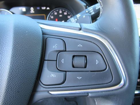 Used 2023 Buick Envision Avenir FWD image 23
