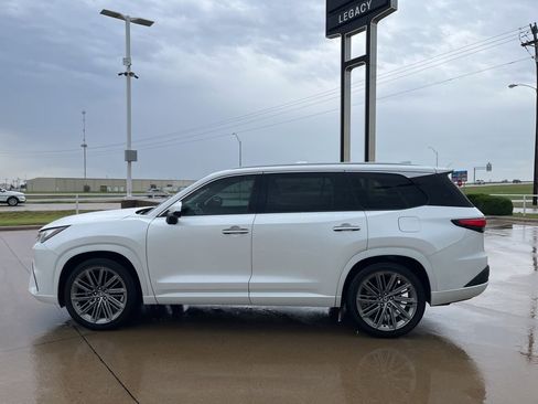 Used 2024 Lexus TX 350 FWD w/ Technology Package image 2