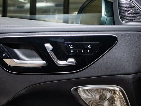 Used 2025 Mercedes-Benz C 300 4MATIC Sedan image 14