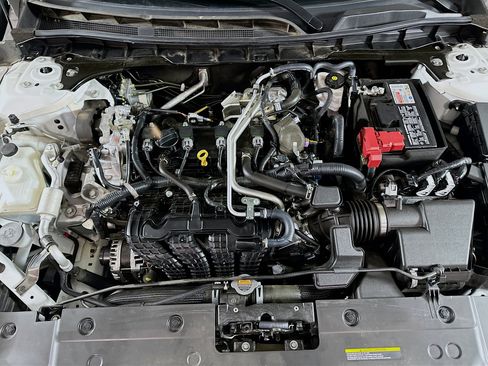 Used 2025 Nissan Altima 2.5 SV image 31