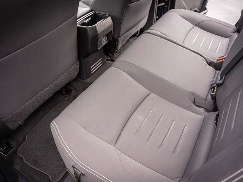 Used 2024 Toyota Tacoma TRD Off-Road image 27