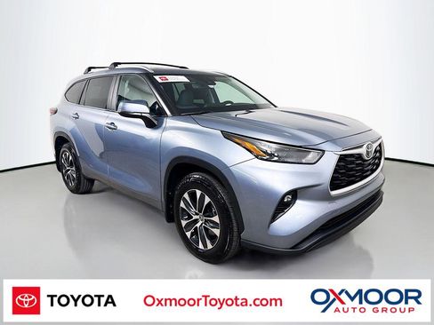 Used 2024 Toyota Highlander XLE image 1