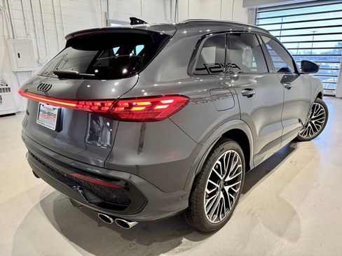 Used 2025 Audi SQ5 Premium Plus image 4