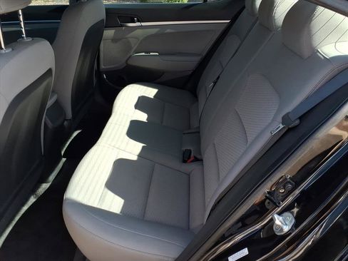 Used 2020 Hyundai Elantra SE image 13