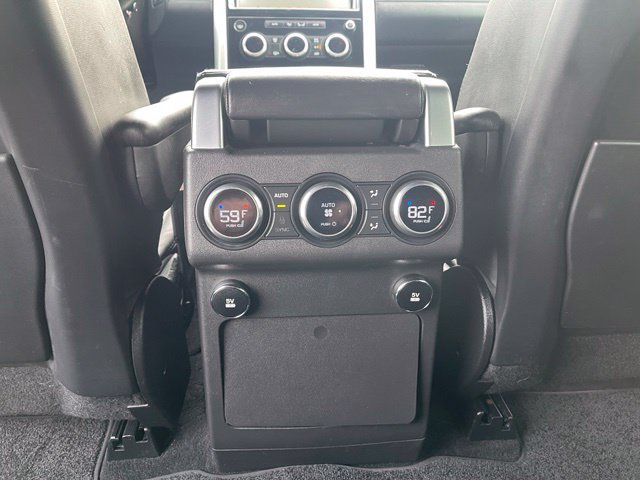 Used 2018 Land Rover Discovery HSE Luxury AWD/4WD image 16