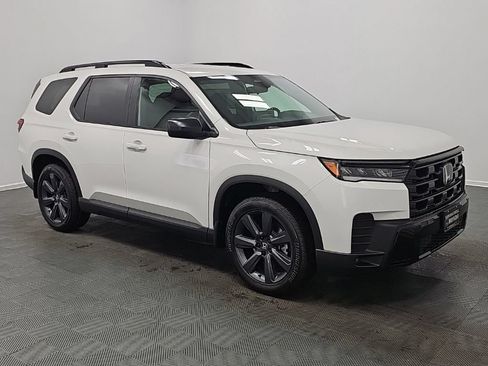 New 2026 Honda Pilot Sport image 2