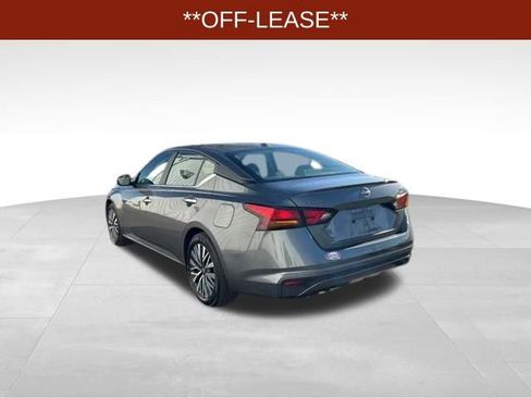 Used 2024 Nissan Altima 2.5 SV image 5