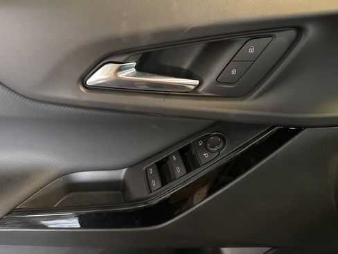 New 2026 Chevrolet Equinox LT image 12