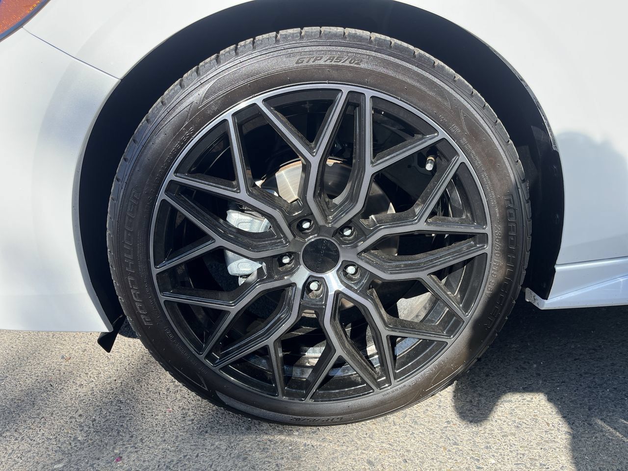 Used 2024 Nissan Sentra SR w/ SR Premium Package FWD image 31