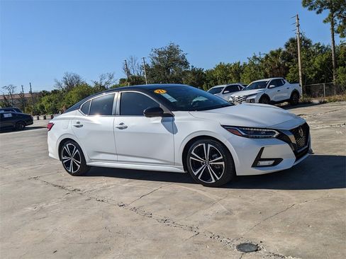 Used 2021 Nissan Sentra SR w/ SR Premium Package image 2