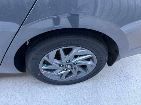 New 2026 Hyundai Elantra Hybrid FWD image 11