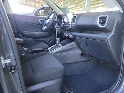 New 2026 Hyundai Venue SE image 17