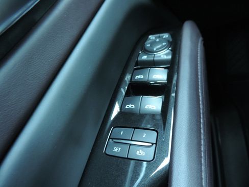 Certified 2024 Cadillac Escalade Sport Platinum w/ LPO, ONYX Package AWD/4WD image 29