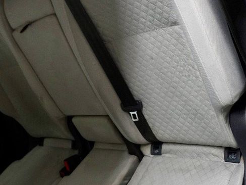 Used 2019 Volkswagen Tiguan S w/ Driver Assistance Package image 5