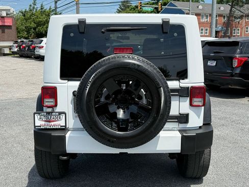 Used 2016 Jeep Wrangler Sport AWD/4WD image 7