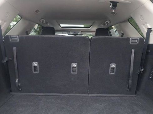 Certified 2025 Nissan Pathfinder SL w/ SL Premium Package FWD image 23