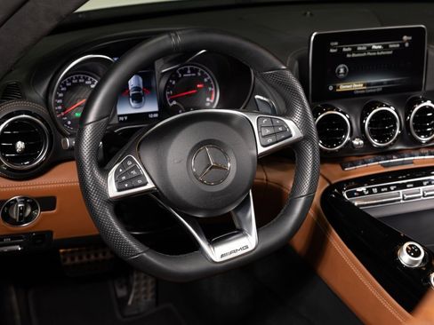 Used 2018 Mercedes-Benz AMG GT Roadster w/ Exclusive Interior Package image 5