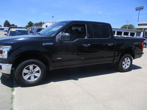 Used 2016 Ford F150 XLT w/ Trailer Tow Package AWD/4WD image 3