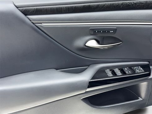 Used 2023 Lexus ES 350 w/ Premium Package image 33