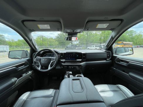 Used 2022 Chevrolet Silverado 1500 RST w/ Convenience Package II AWD/4WD image 14