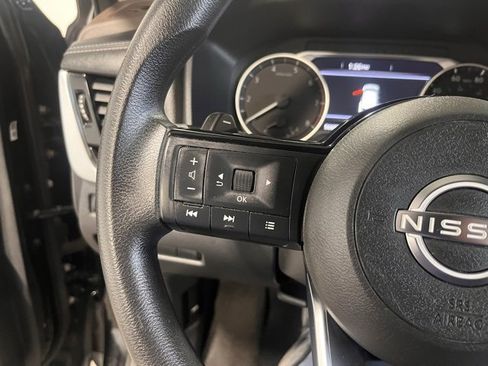 Used 2022 Nissan Rogue SV image 25