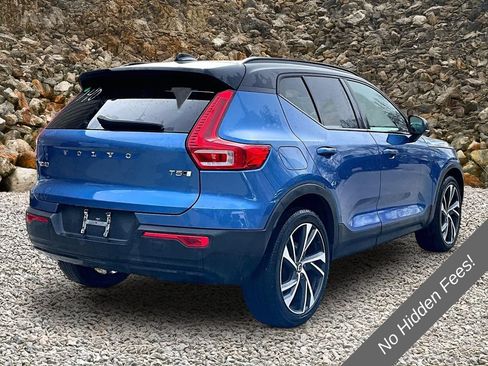 Used 2021 Volvo XC40 T5 R-Design w/ Climate Package AWD/4WD image 2
