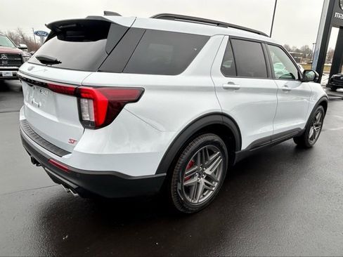 New 2026 Ford Explorer ST image 5