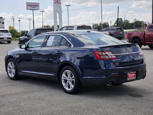 Used 2016 Ford Taurus SEL FWD image 4