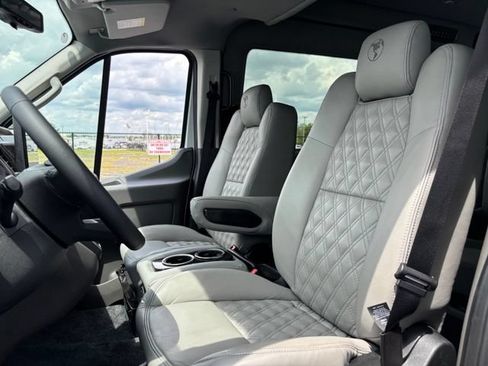New 2026 Ford Transit 250 148 Medium Roof Extended AWD w/ Exterior Upgrade Package image 20