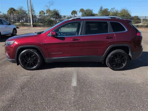 Used 2019 Jeep Cherokee Latitude Plus image 5