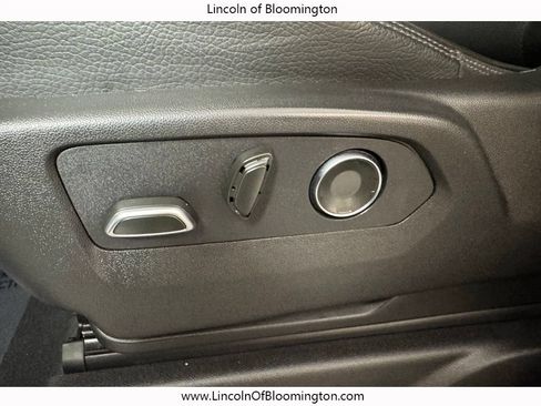 Used 2024 GMC Yukon Denali AWD/4WD image 54