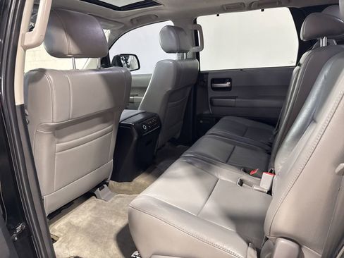 Used 2011 Toyota Sequoia Limited image 37