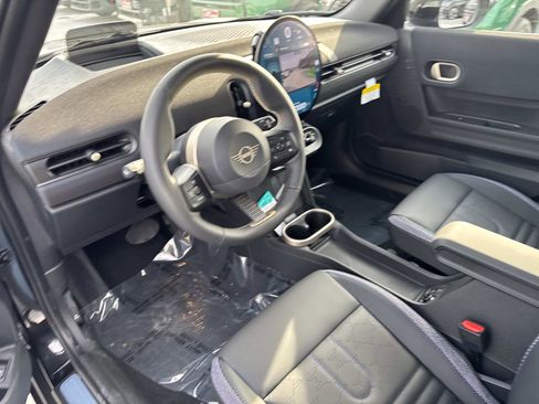 New 2026 MINI Cooper 4-Door Hardtop image 11