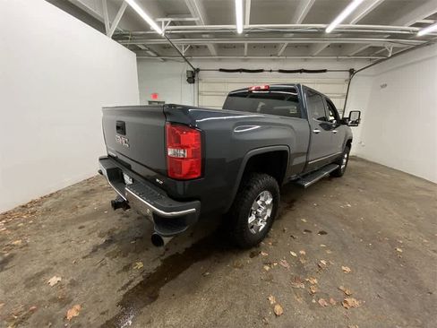 Used 2019 GMC Sierra 2500 SLT w/ Duramax Plus Package image 6