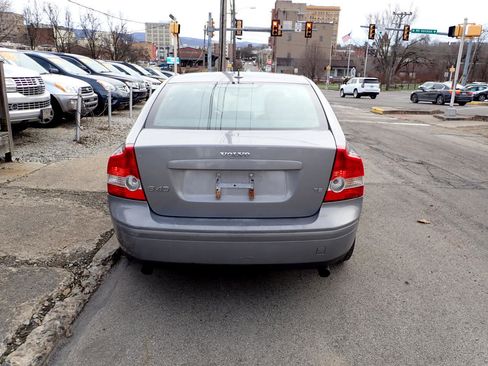 Used 2005 Volvo S40 T5 image 3