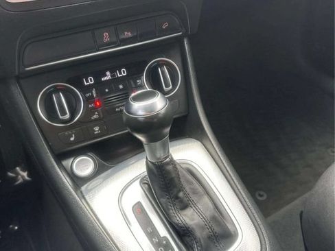 Used 2018 Audi Q3 2.0T Premium w/ Convenience Package AWD/4WD image 21