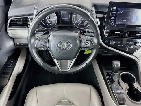 Used 2022 Toyota Camry SE FWD image 15