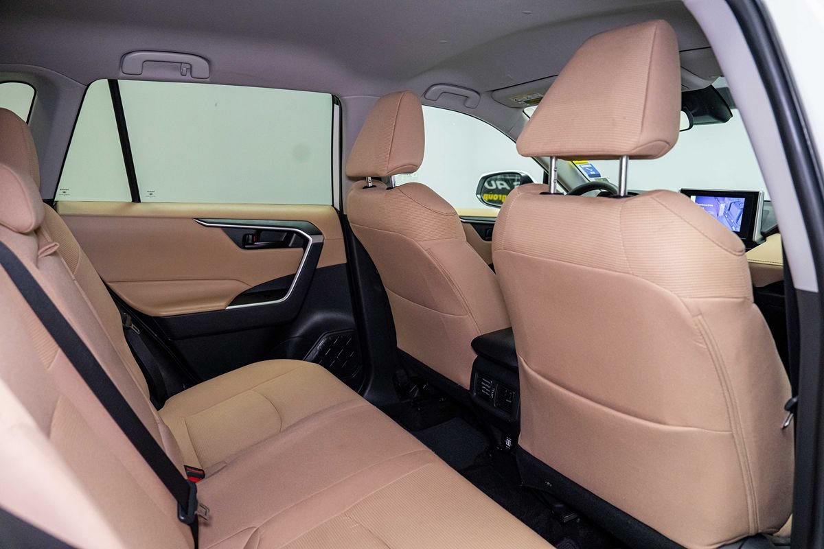 Used 2024 Toyota RAV4 LE AWD/4WD image 17