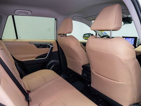 Used 2024 Toyota RAV4 LE AWD/4WD image 17