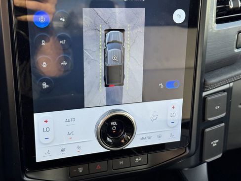 Used 2025 Ford F150 Lightning Flash image 17