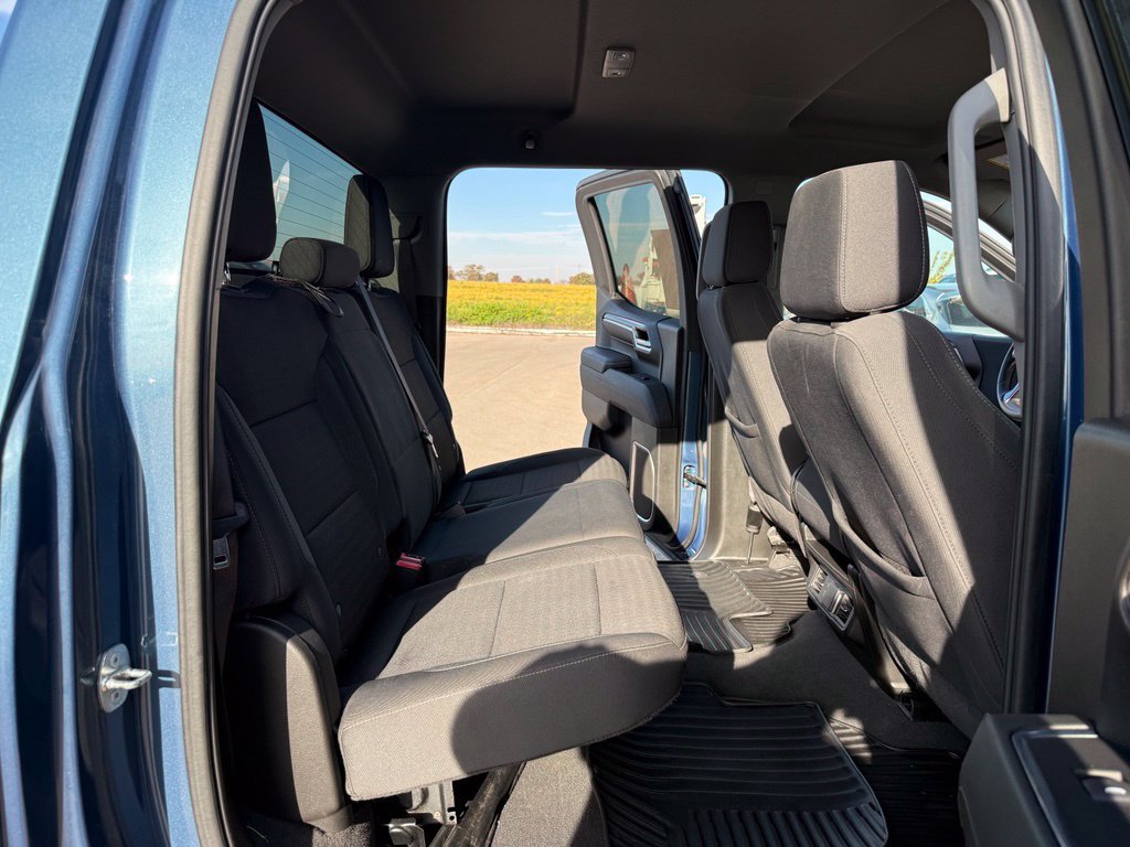 Used 2024 Chevrolet Silverado 1500 LT AWD/4WD image 19