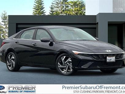 Used 2025 Hyundai Elantra Limited